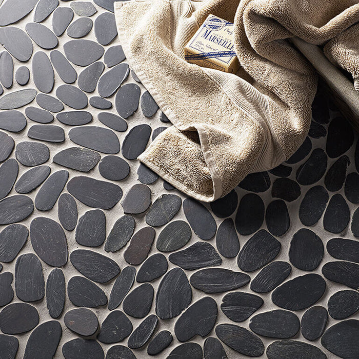 Riverstone Black Flat Cut Pebble Mosaic 305x305mm All tiles TILEJOB