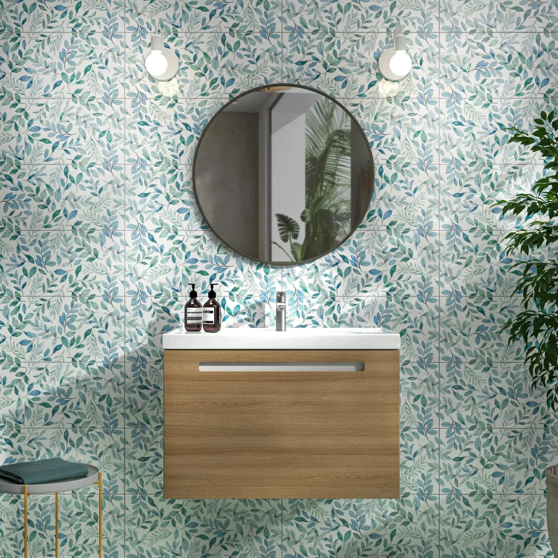 Porcelain tile with pattern