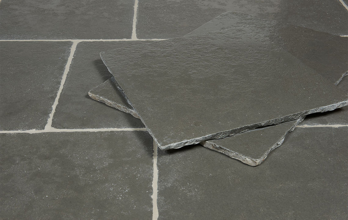 Heritage Grey Antiqued Limestone 600x900x22mm